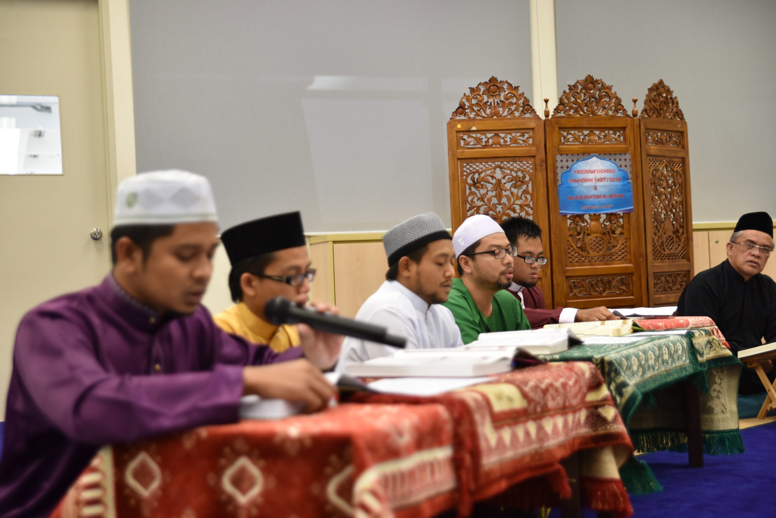 Suasana di dalam Surau I-KPKT
