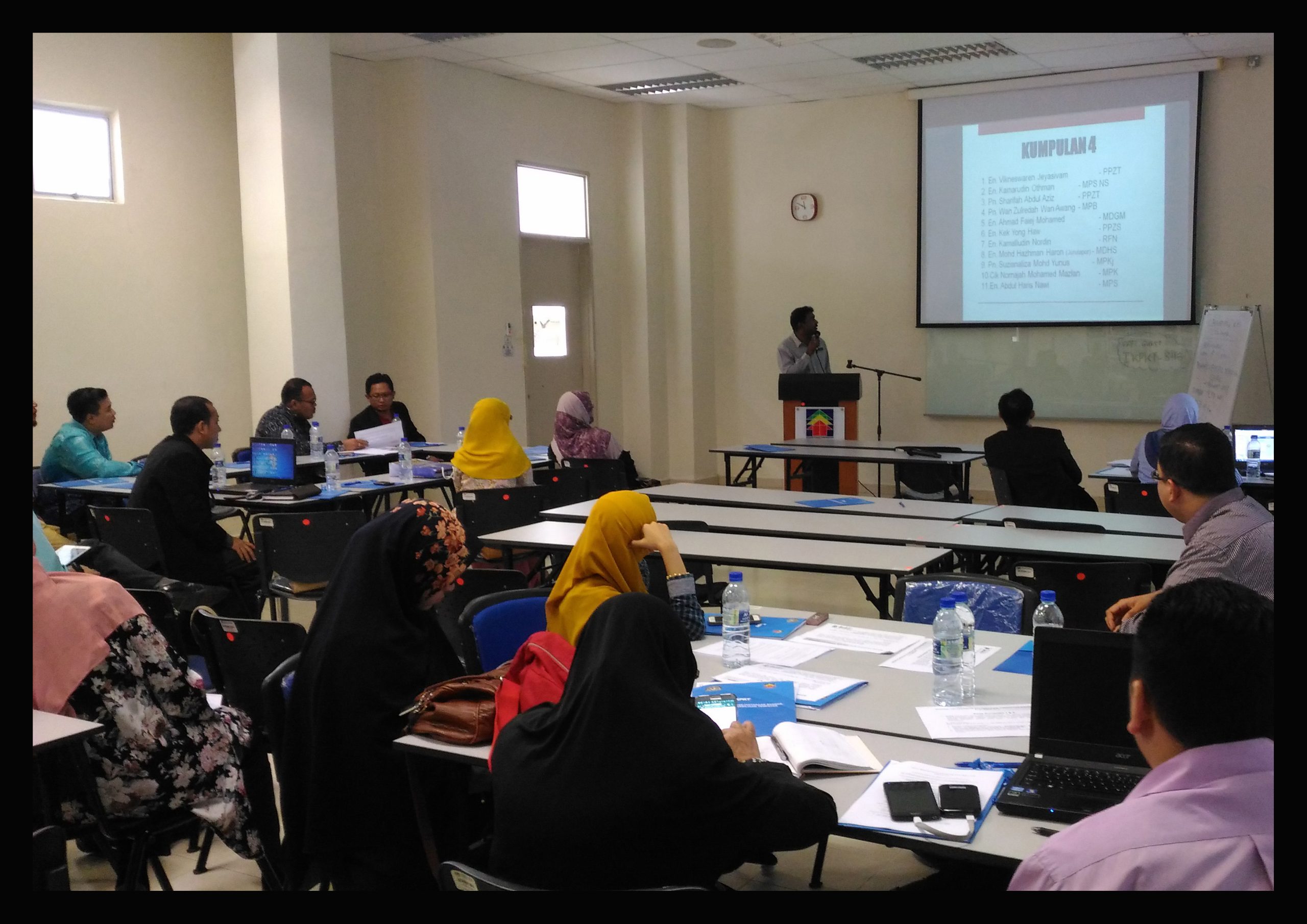 Gambar Bilik Kuliah Blok D