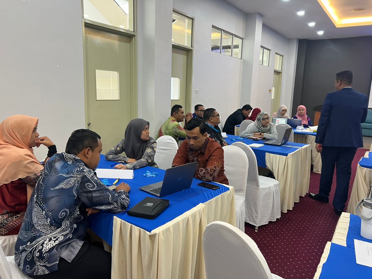 Gambar Bilik Kuliah Blok E